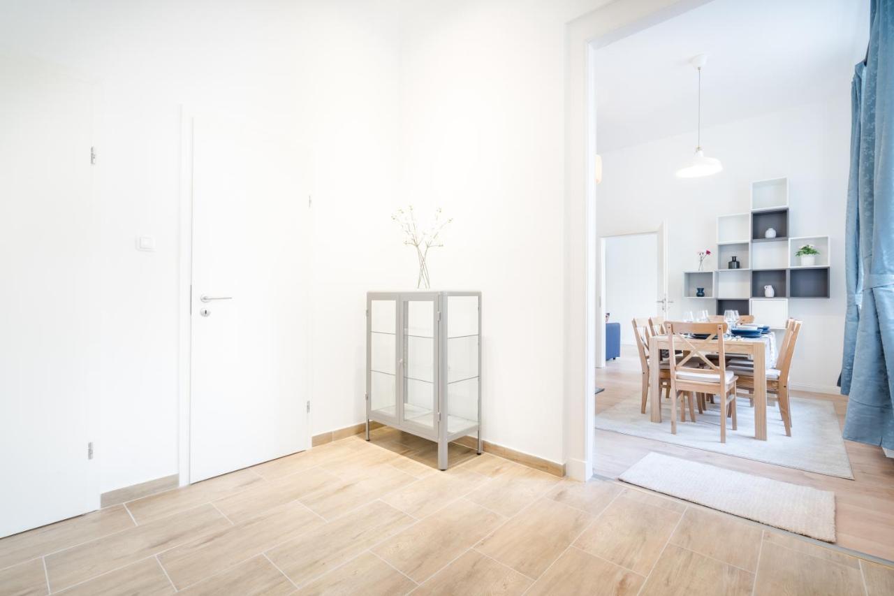 Bpr Blooming Design Home With A/C Budapest Kültér fotó